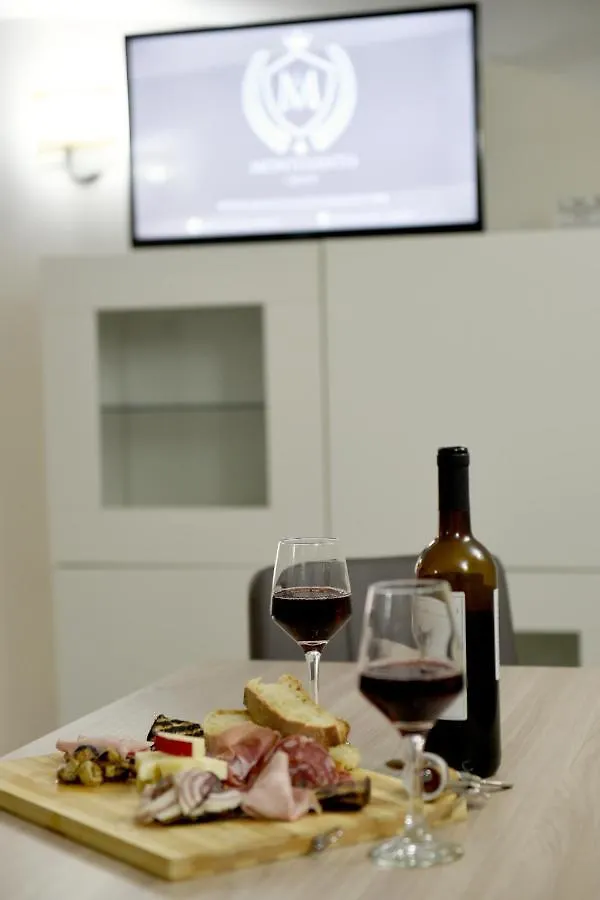 Montesantogroup Apartments Neapel Italien
