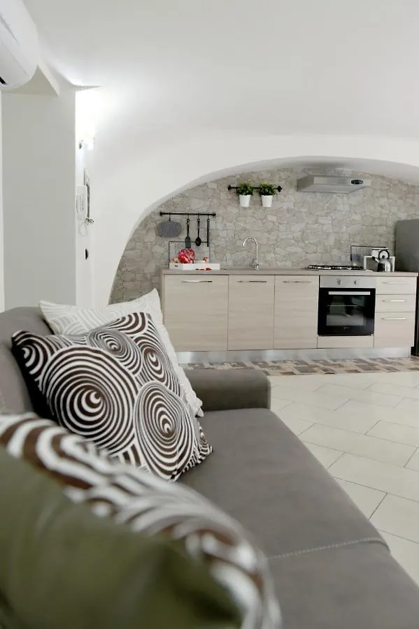Montesantogroup Apartments Neapel